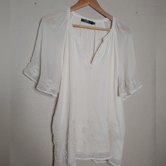 Bke Boutique Chiffon Beaded VNeck Blouse Ivory White Flutter Sleeve Flowy Medium - Picture 4 of 11